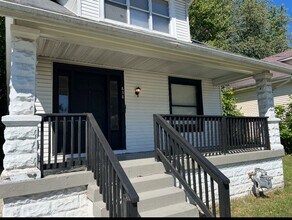 Building Photo - 838 S 33rd St