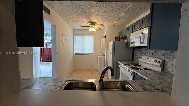 Foto del edificio - 7901 Southgate Blvd