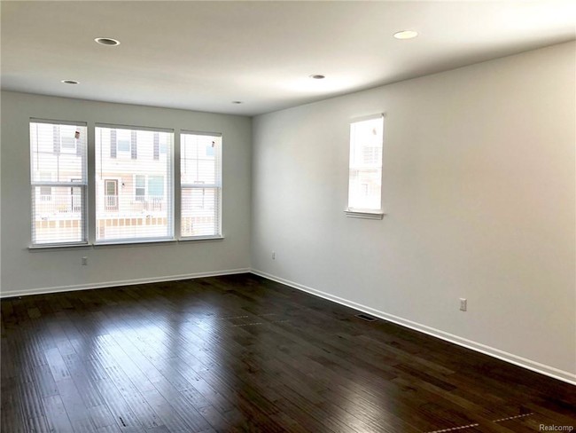 Foto del edificio - 4617 Bradley Dr