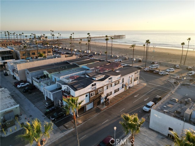 Building Photo - 2214 W Oceanfront