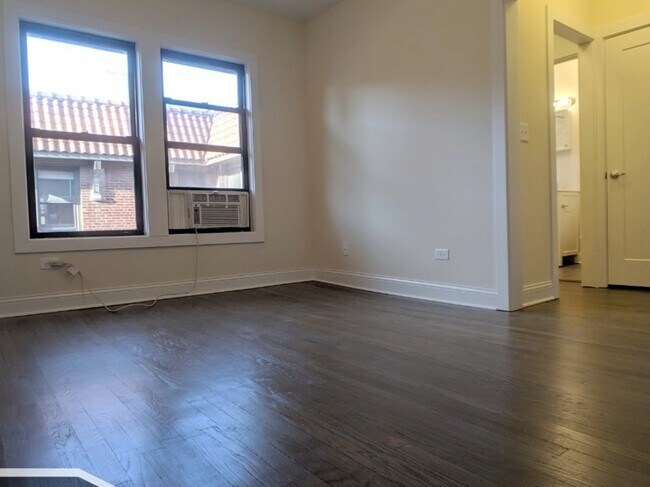 Foto del edificio - 2641 N Spaulding Ave