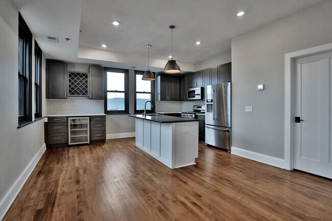 Foto del edificio - 107 Chestnut St E