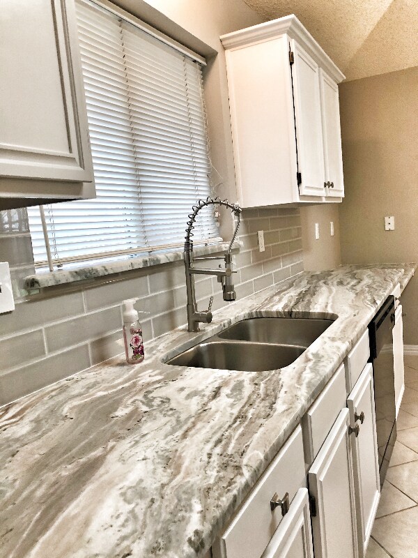 Foto del edificio - 2202 Bowie Ln