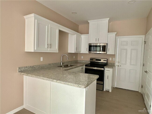 Foto del edificio - 3104 Kenwood St