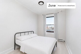 Building Photo - Room in Shared 4 bed/1 bath home in Allston