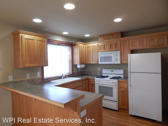 Foto del edificio - 3 br, 3 bath House - 2705 NE 123rd St