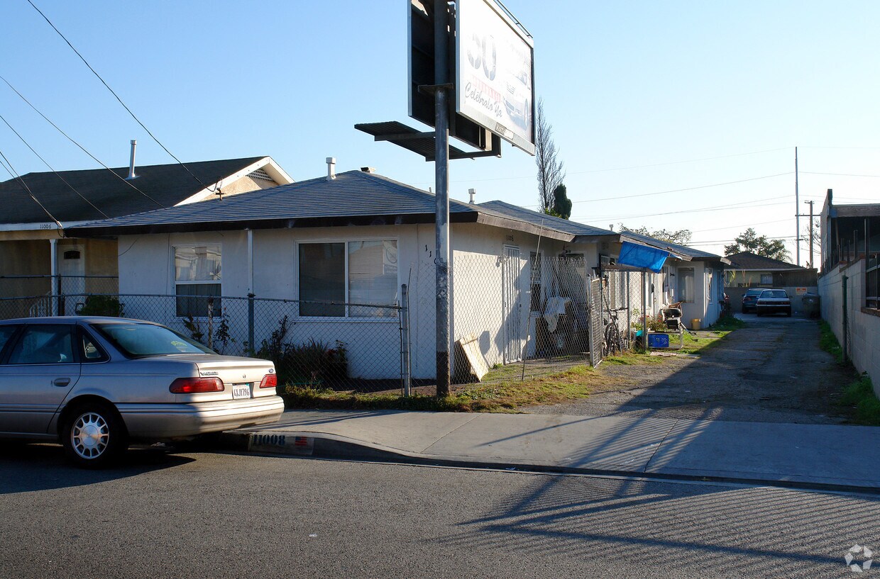 Foto principal - 11008 S Inglewood Ave