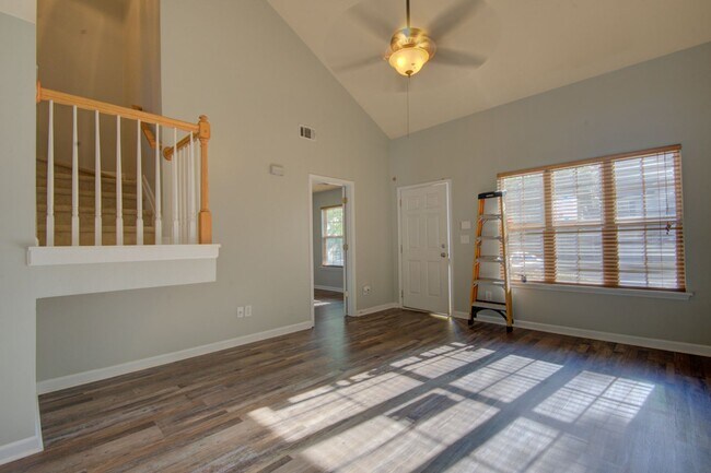 Foto del edificio - COMING SOON! Quiet Retreat in Concord – Mo...