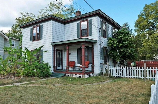 Foto del edificio - 706 W Kalamazoo Ave