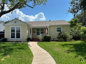 Building Photo - 3034 Austin St