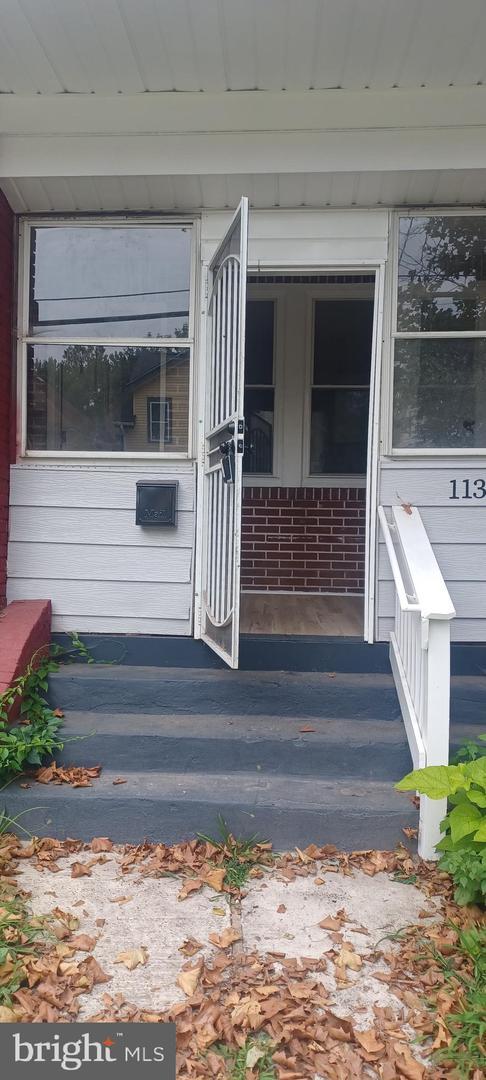 Building Photo - 113 Columbia Ave
