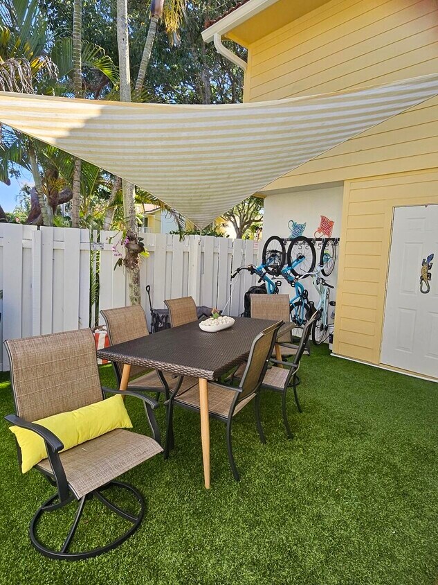 Primary Photo - 226 Seabreeze Cir