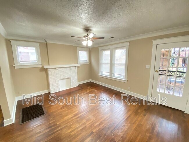 Building Photo - 1005 N Willett St