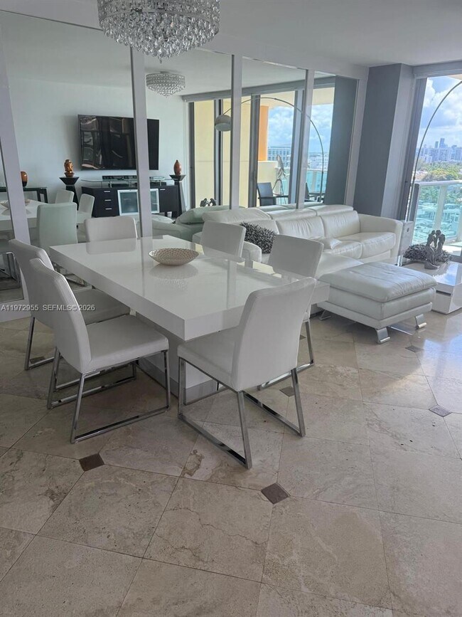 Building Photo - 1455 Ocean Dr