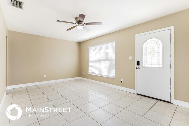 Foto del edificio - 2234 Village Ct