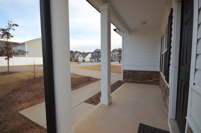 Building Photo - 103 Memorial Ct