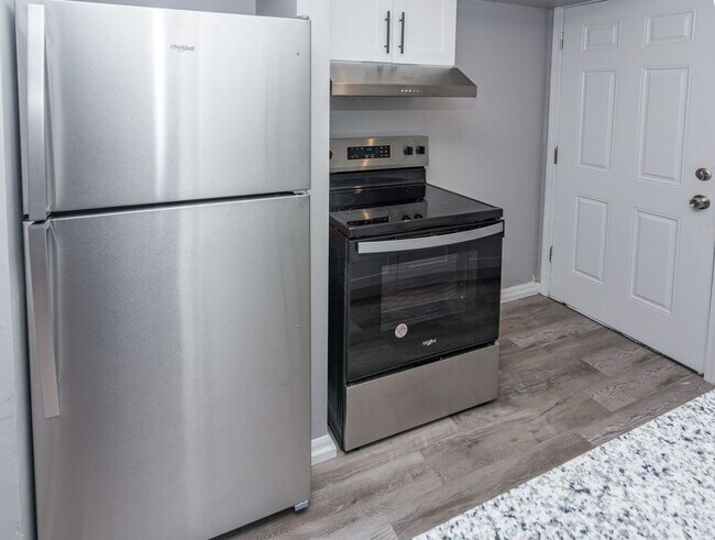 Foto del edificio - 6135 S Indiana Ave