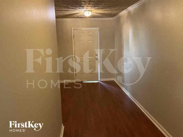 Foto del edificio - 736 Shadow Lake Dr