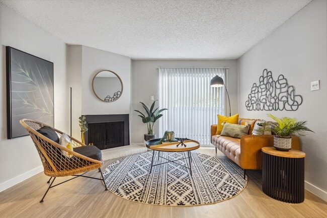 2BR, 1BA - 787SF - Living Room - Villa Siena