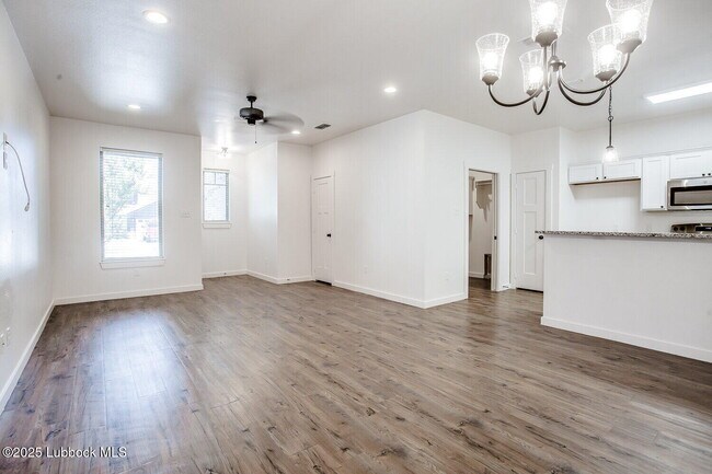 Building Photo - 2537 138th St