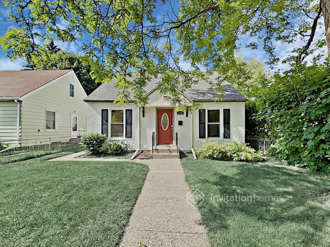 Primary Photo - 1175 Magnolia Ave E