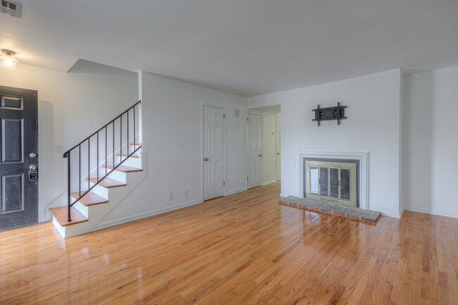 Photo - 5748 Brentwood Trace Apartment