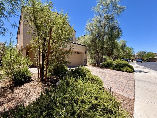 Building Photo - 3 BED 2.5 BATH 2 CAR GARAGE SINGLE FAMILY HOME W/ LOFT, BACKYARD & COMMUNITY POOL, SPA, PLAYGROUN...