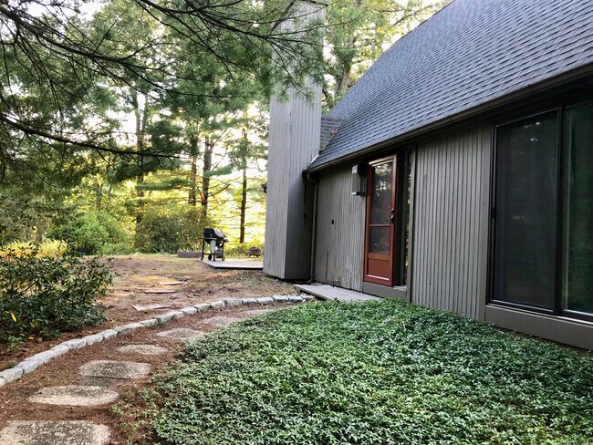 Building Photo - 26 Gray Pine Common