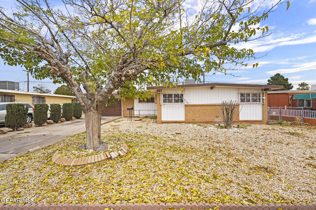 Building Photo - 5113 Jerry Dr