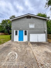 Building Photo - 243 Sidney Dr