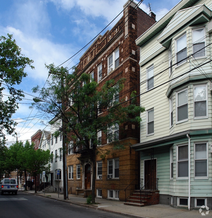 171173 Van Buren St, Newark, NJ 07105 Apartments in Newark, NJ