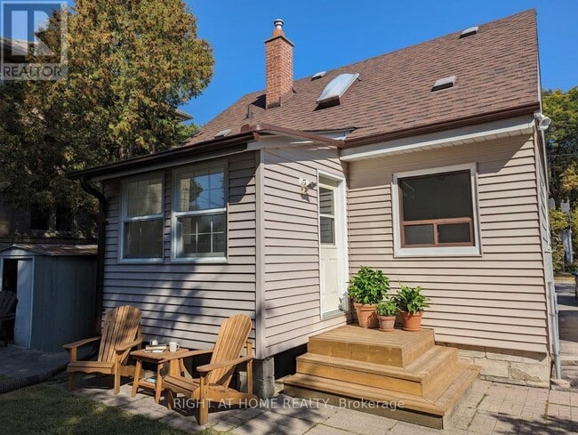 Building Photo - 24 Harewood Ave