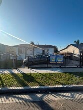 Building Photo - 1214 1/2 W 90th Pl