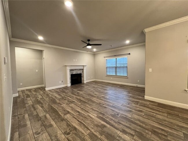Building Photo - 597 Quartz Wy