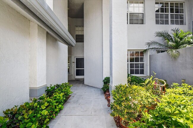 Foto del edificio - 11570 Briarwood Cir