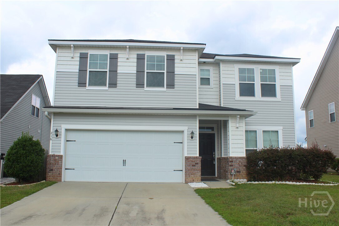 Foto principal - 216 Lake Pointe Dr
