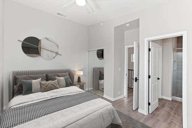 Building Photo - Private balcony + private patio!