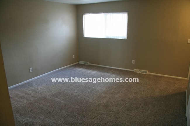 Building Photo - 8900 McCoy Pl