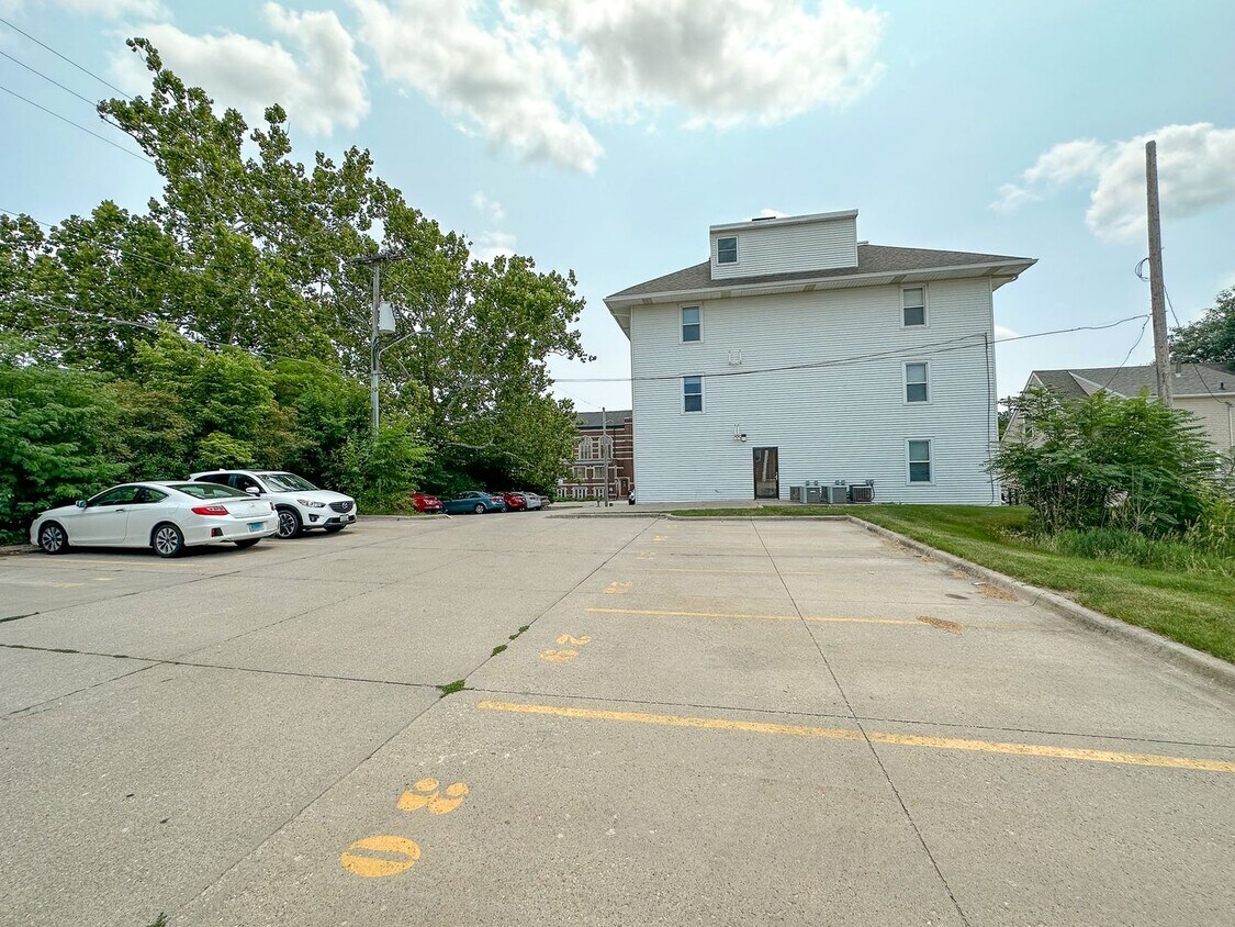 Building Photo - 2723 West St