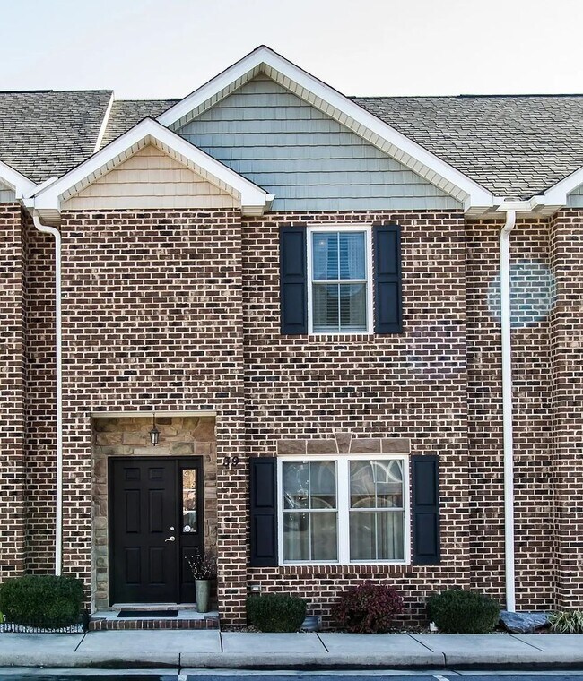 Building Photo - 3 bedroom townhome in Cedar Point for Rent...