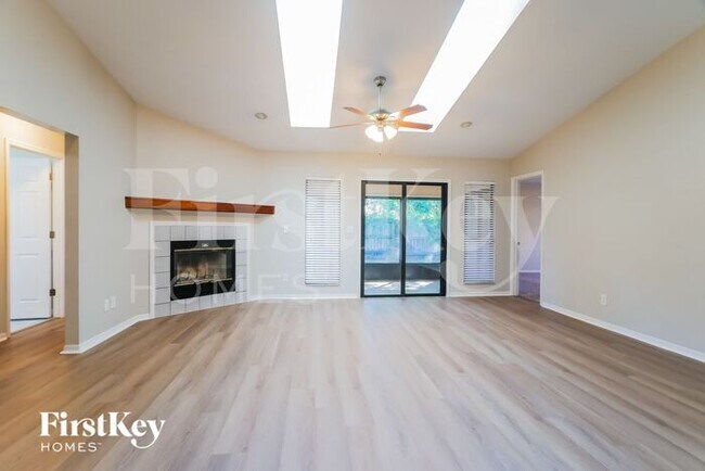 Foto del edificio - 5418 Shore Dr