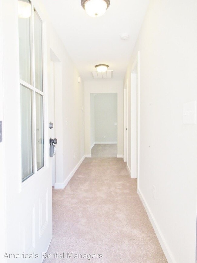 Building Photo - 4 br, 2 bath House - 555 Kincaid Cove