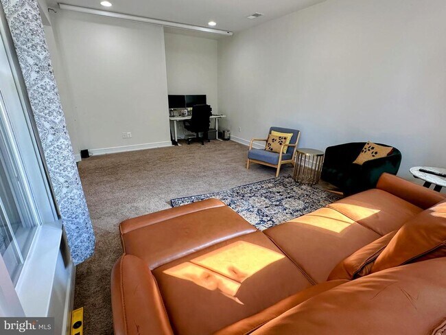 Foto del edificio - 23115 Cottonwillow Sq