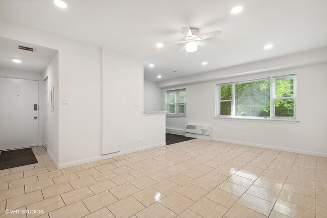Building Photo - 2424 W Estes Ave