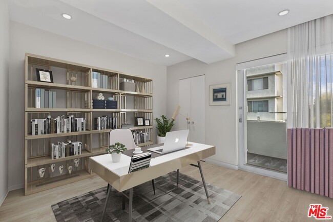Building Photo - 838 N Doheny Dr