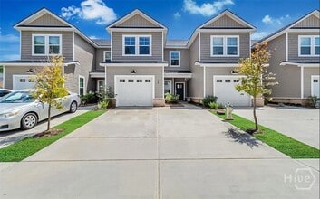 Building Photo - 134 Ainsdale Dr