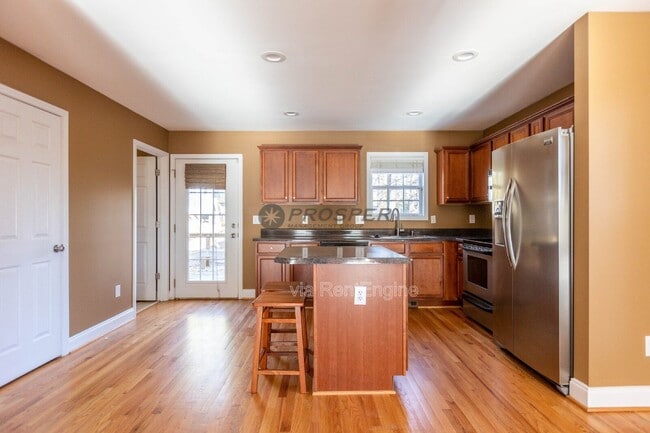 Photo - 102 Wellington Ave House