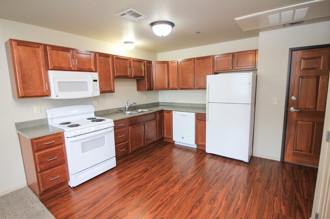 Building Photo - City Center Apartments