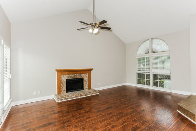 Building Photo - 6602 Pecanwood Dr