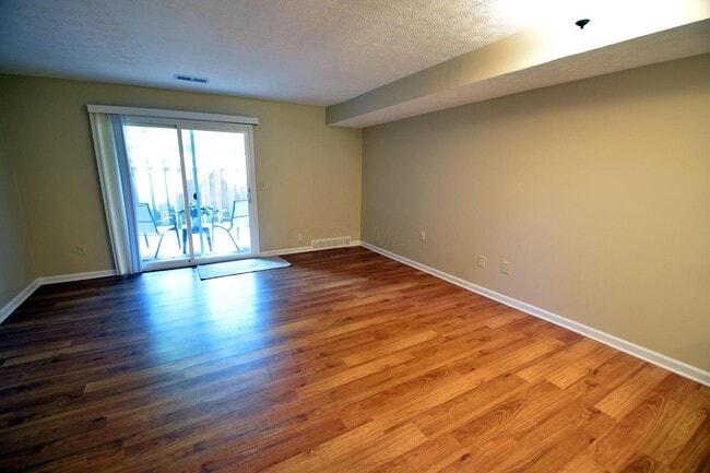 Building Photo - 20 King Arthur Ct